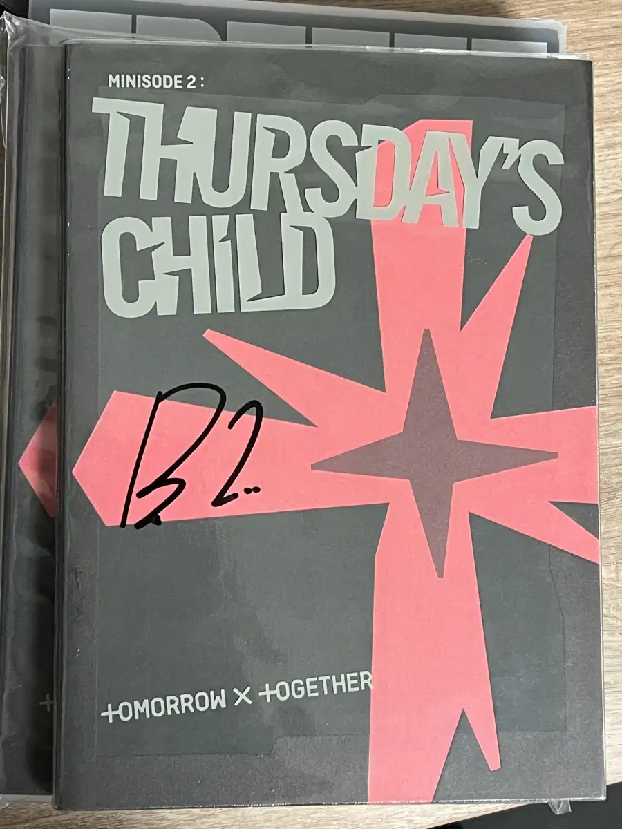 Tomorrow X Together txt yeonjun soobin beomgyu taehyun wts Freeze autographed sign album