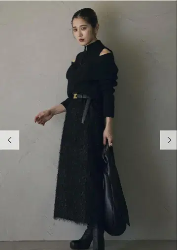 ANDREA&Co. 안드레아 앤 코 샤이니 샤기 타이트 스커트
