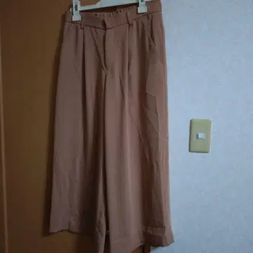 쿠미쿄쿠 카멜 와이드 팬츠 미사용