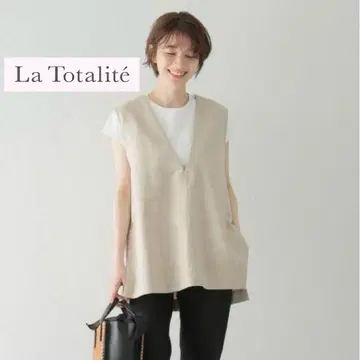 La TOTALITE 린넨 혼방 베스트 베이 크루즈 2022SS 베이지