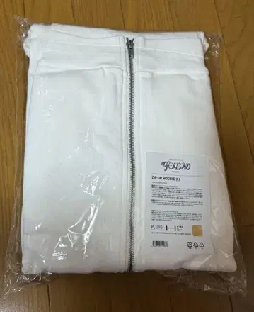 seventeen 세부치 follow to japan 후디 화이트