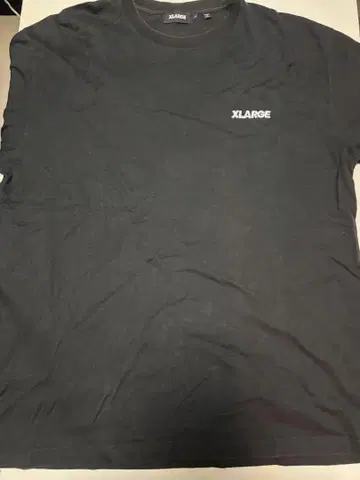 XLARGE 블랙 티셔츠 자수