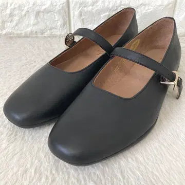 컨디션 최상 키다리 아저씨 펌프스 발레 슈즈 블랙 가죽 23.0cm