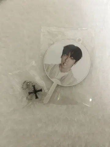 txt 수빈 라키드로 미니 부채