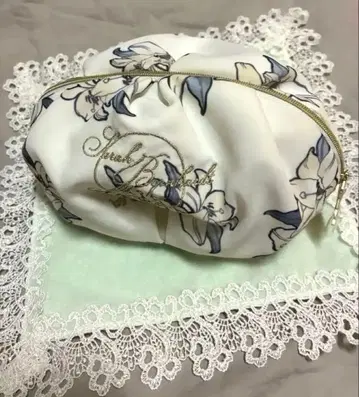 새상품급 젤라토 피케 파우치 골드 지퍼 포함