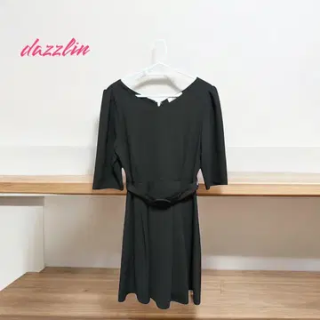 dazzlin 블랙 미니 원피스 7부 소매
