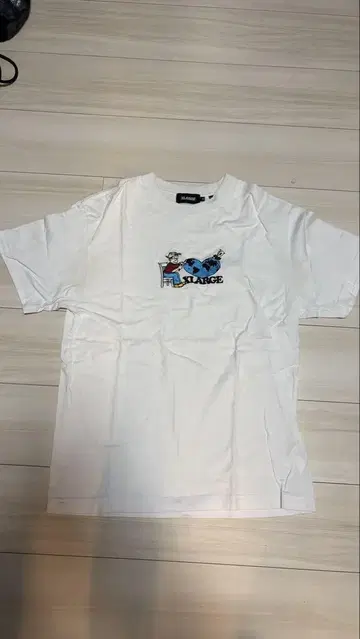 X-LARGE 자수 티셔츠