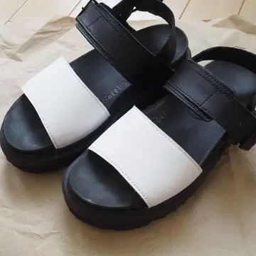 Dr.Martens 닥터마틴 샌들 VOSS 화이트 블랙 UK3 블랙