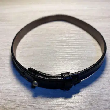 블랙 가죽 초커