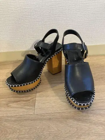 MOUSSY BUCKLE WOODEN 샌들 블랙 S 사이즈