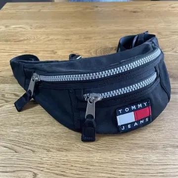 TOMMY JEANS 바디백