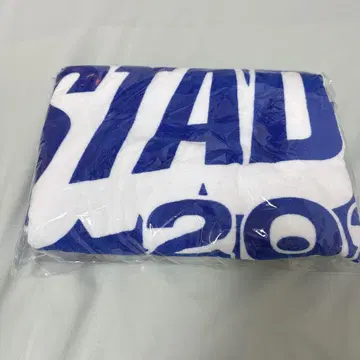 Officialdism 스타디움 투어 후드 부착 타월