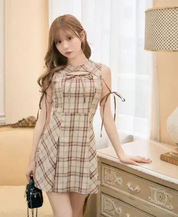 미셸 마카롱 michellMacaron 프론트 오픈 체크 미니 원피스