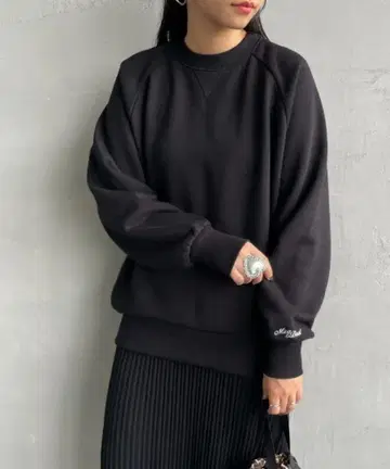 운모 앤 딜 별주 루즈 실루엣 래글런 슬리브 맨투맨