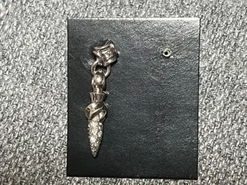 아르테미스 클래식 레이니 귀걸이 PAVE