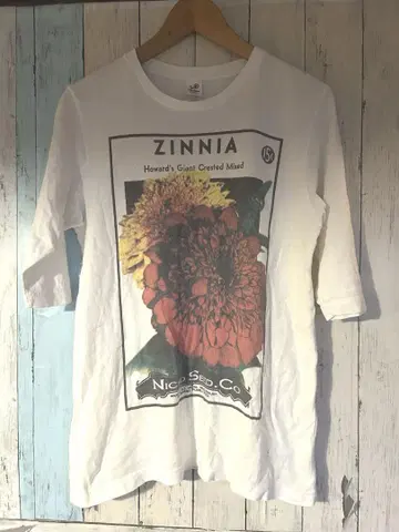 niche. Flower Seeds 티셔츠! 7부 티셔츠