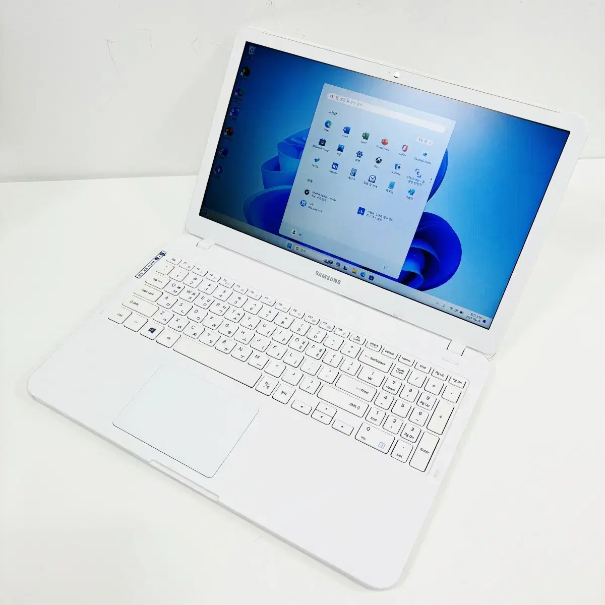i3 7세대 램8기가 SSD128+HDD500기가 삼성15인치 노트북