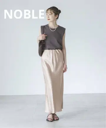 NOBLE 내로우 A 라인 새틴 스커트 베이지 프리 사이즈