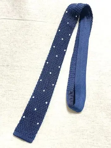 루이지 보렐리 도트 무늬 니트 타이
