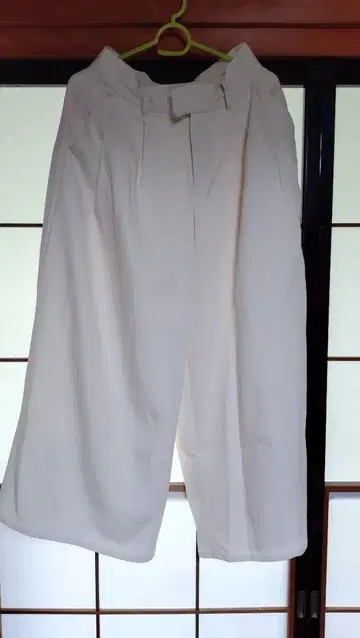 여성용 화이트 와이드 팬츠 PL