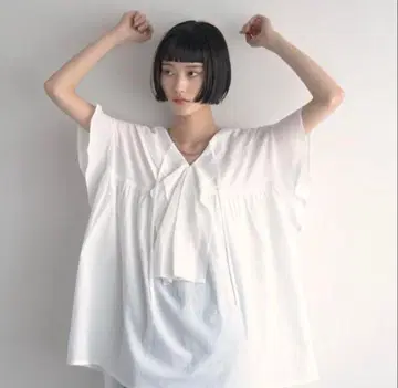 프릴 튜닉 블라우스   로리즈팜