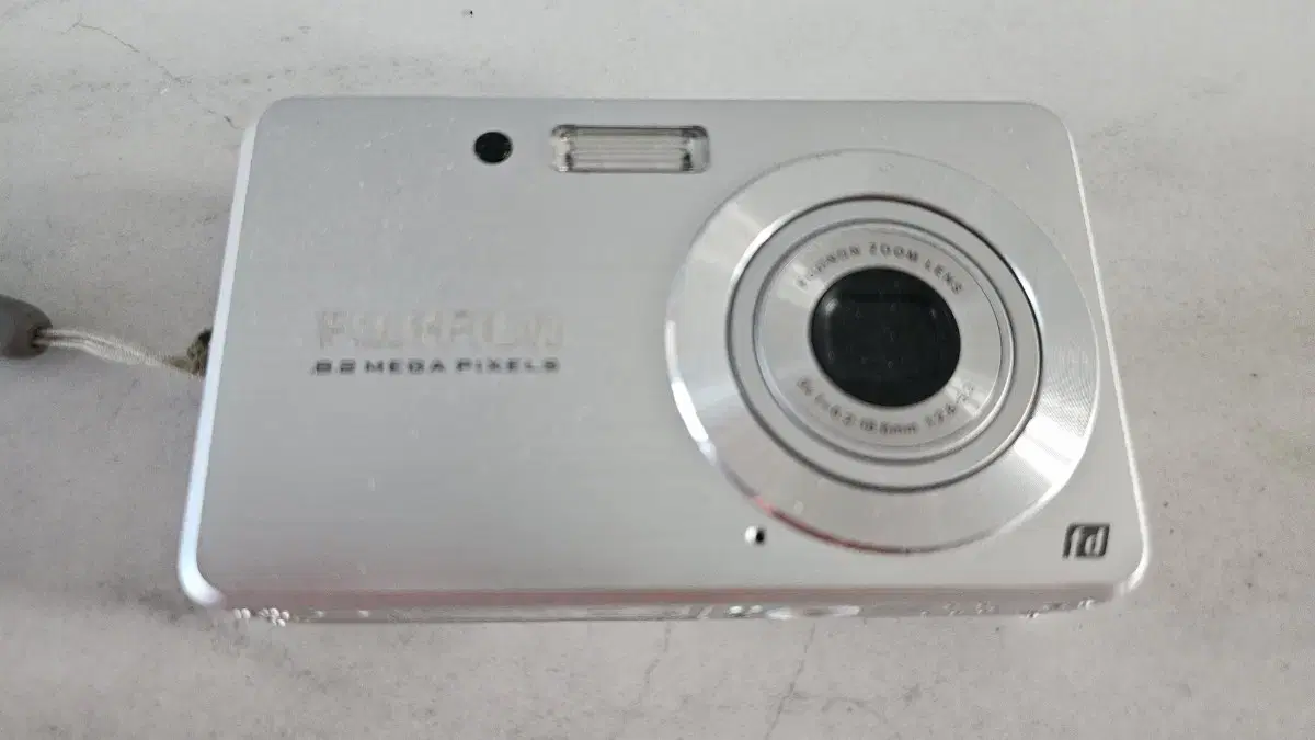 Fuji FinePix J15fd Digital Camera