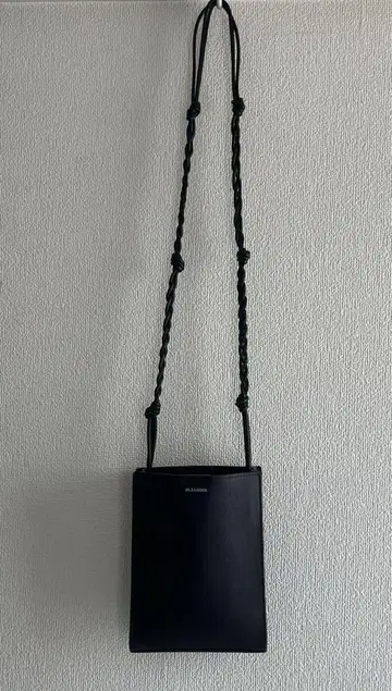 질샌더 블랙 가죽 숄더백