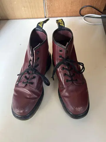 Dr. Martens 8홀, 약 27cm