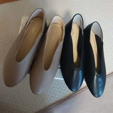 히라키 바부쉬 플랫 펌프스