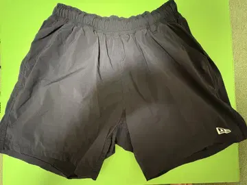 뉴에라 블랙 숏팬츠 M