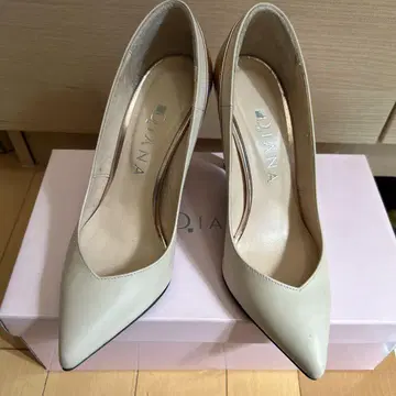 DIANA 아이보리 스틸레토 하이힐