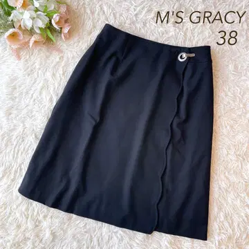 새상품급 M'S GRACY 스캘럽 디자인 랩스커트 블랙 38
