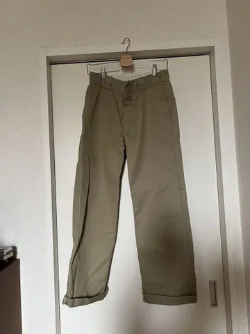 카키 치노 팬츠 롤업 가능