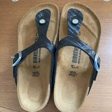 BIRKENSTOCK 블랙 플립플랍 36