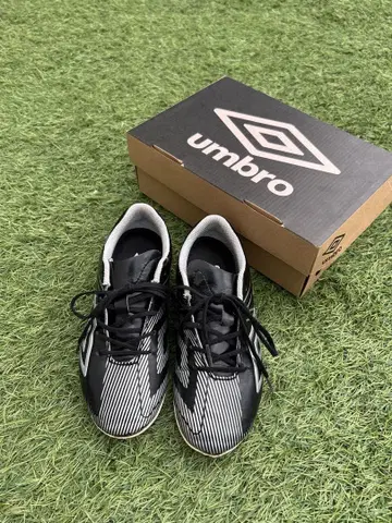 엄브로 스파이크 20.5cm