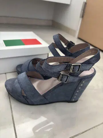 카네마츠 웨지 힐 샌들 24.5cm