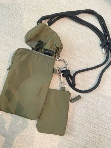 카키 도노반 파우치 프래그먼트 케이스 탈부착 가능 스트랩