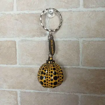 KUSAMA YAYOI 쿠사마 야요이 호박 키링 옐로우 컬러