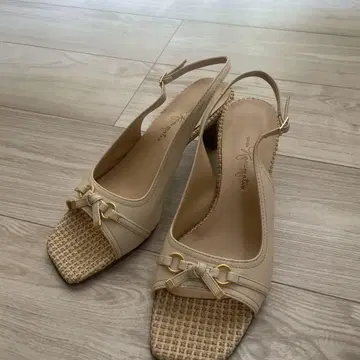 긴자 카네마츠 펌프스 샌들 24cm