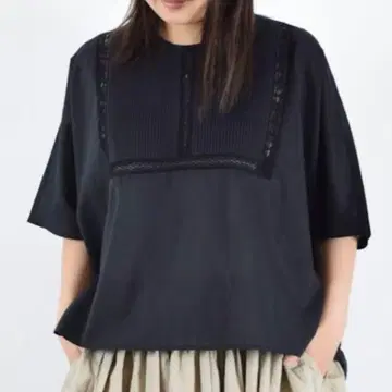 새상품급 미즈이로 인드 24SS 핀턱 숏 판초 블랙 레이스