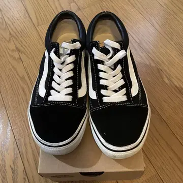 Vans 블랙/화이트 스니커즈