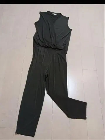 PLST 카키 V넥 팬츠 셋업 L 사이즈