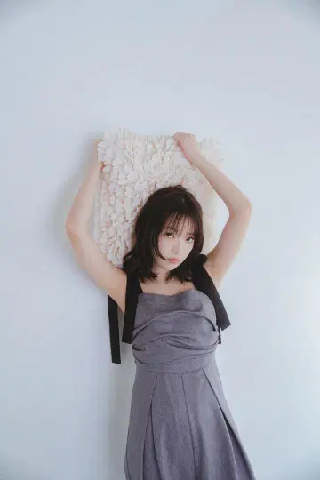 불균형 리본 어깨 조합