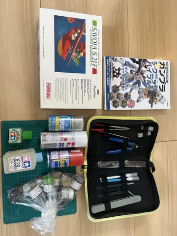 붉은 돼지 건담 프라모델 도서 및 공구 포함