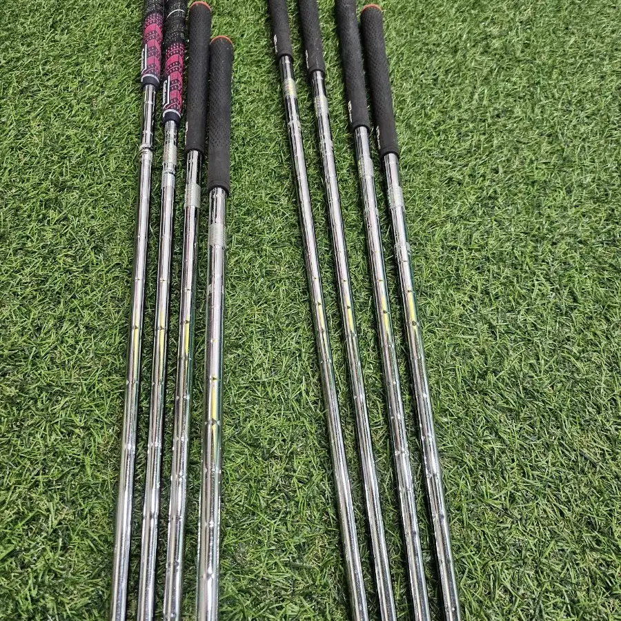Used Golf Clubs Royal Collection Tour VS Men's Used Iron Set