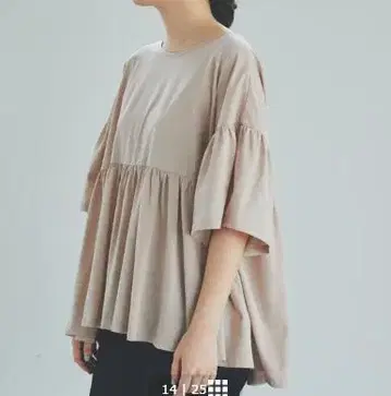 북유럽 생활용품점 여름 코디의 주역이 될 풀오버 개더 핑크 베이지