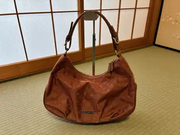 russet 러셋 원숄더 숄더 얇은 브라운 계열