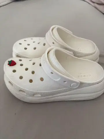 Crocs 통굽 샌들 화이트 24.5cm 25cm