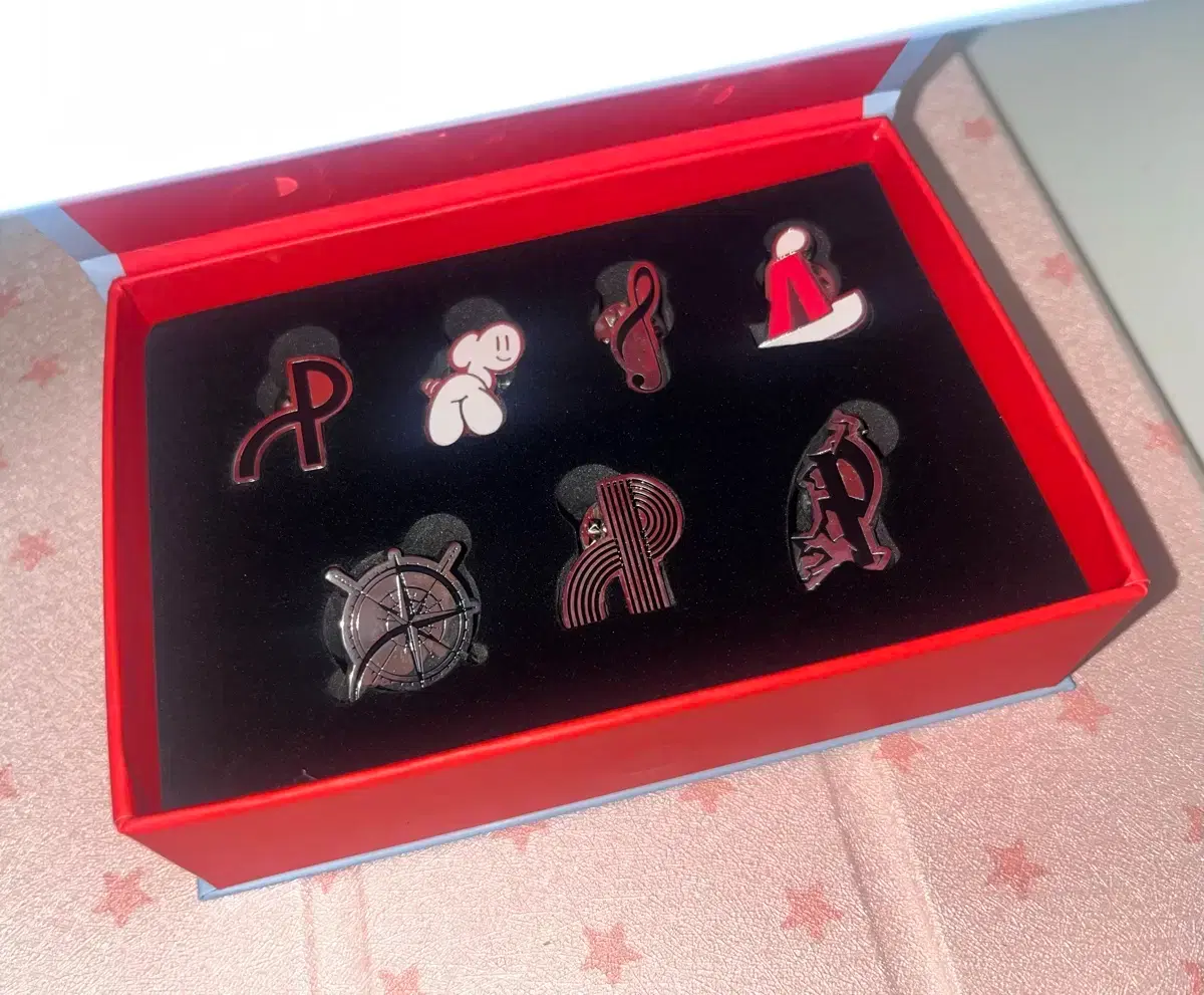 PLAVE Badge Set