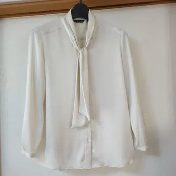 THE SUITS COMPANY 보타이 긴팔 셔츠 38